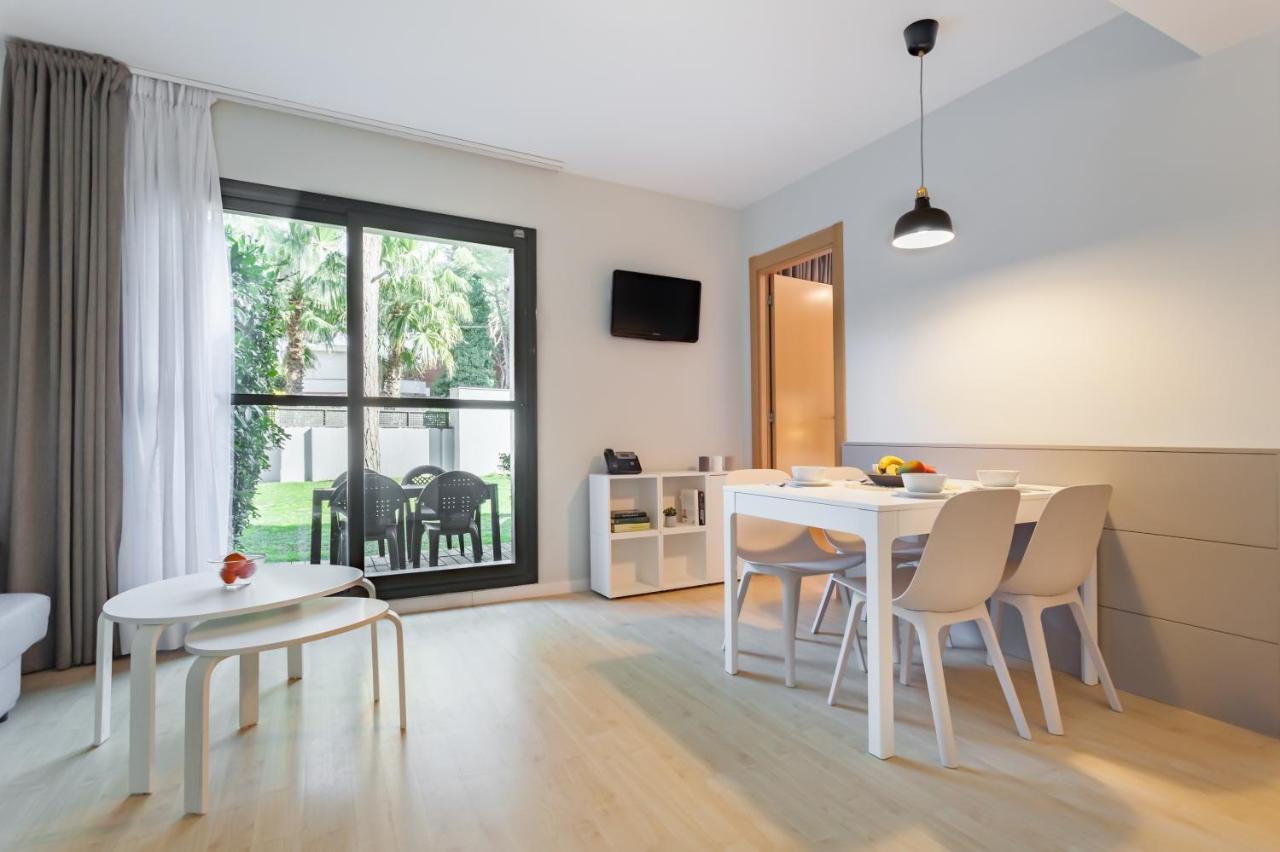 Apartamentos Royal Marina Gardens Castelldefels Exterior foto